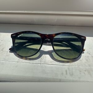 EUC Ray-Ban Wayfarer II polarized RB2185